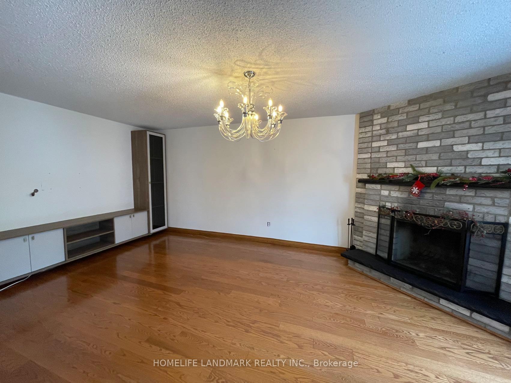 Photo 10 of 151 Cooperage Crescent, Richmond Hill, Westbrook — HOMEH