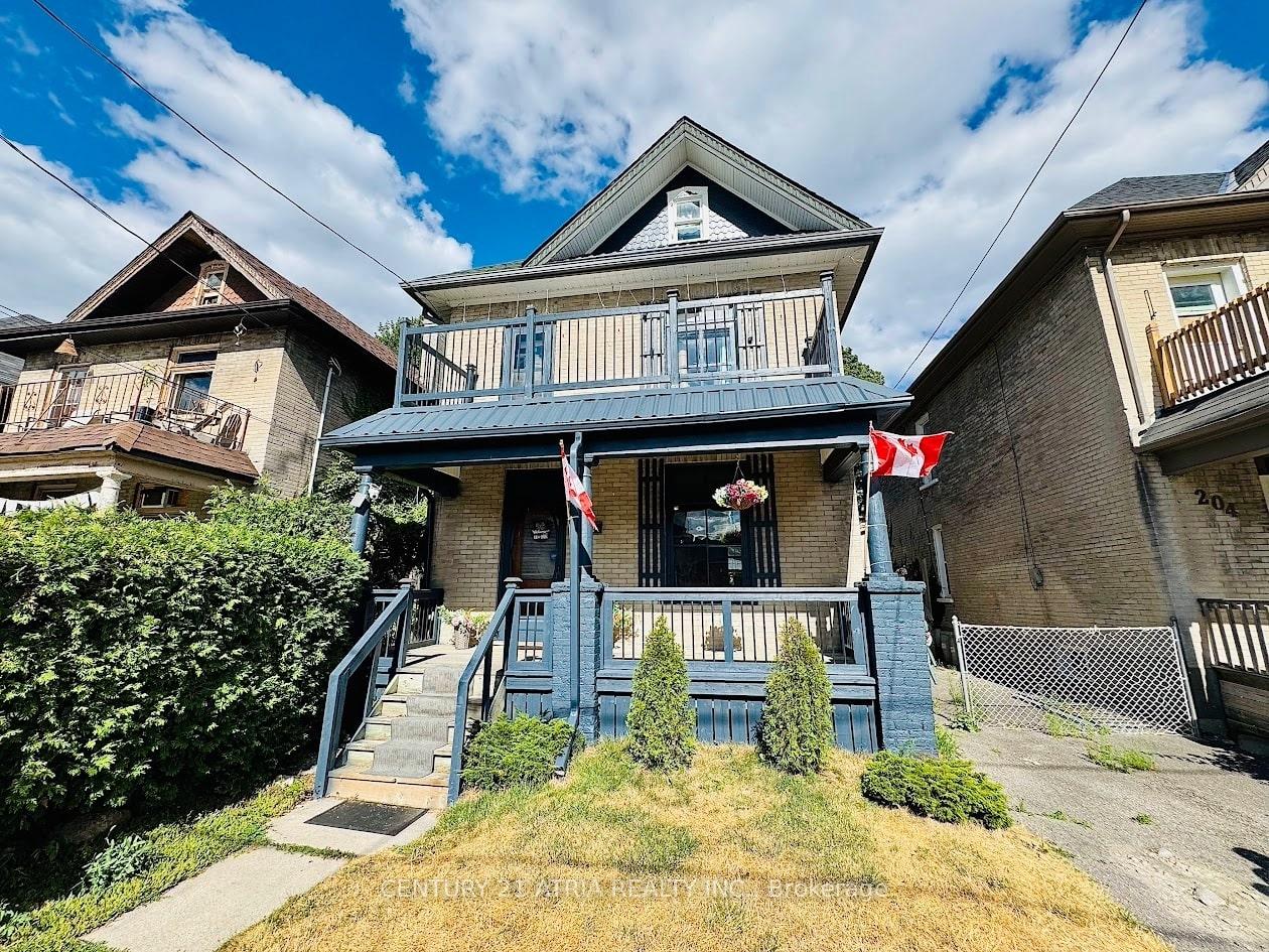 Photo 1 of 208 Park Street N, Peterborough, Town Ward 3 — HOMEH