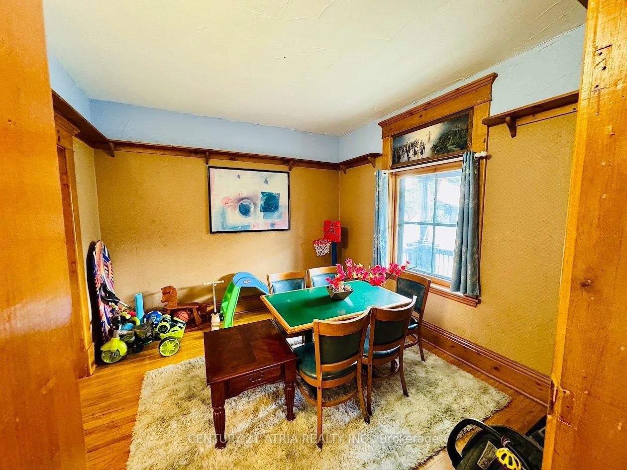 Photo 3 of 208 Park Street N, Peterborough, Town Ward 3 — HOMEH
