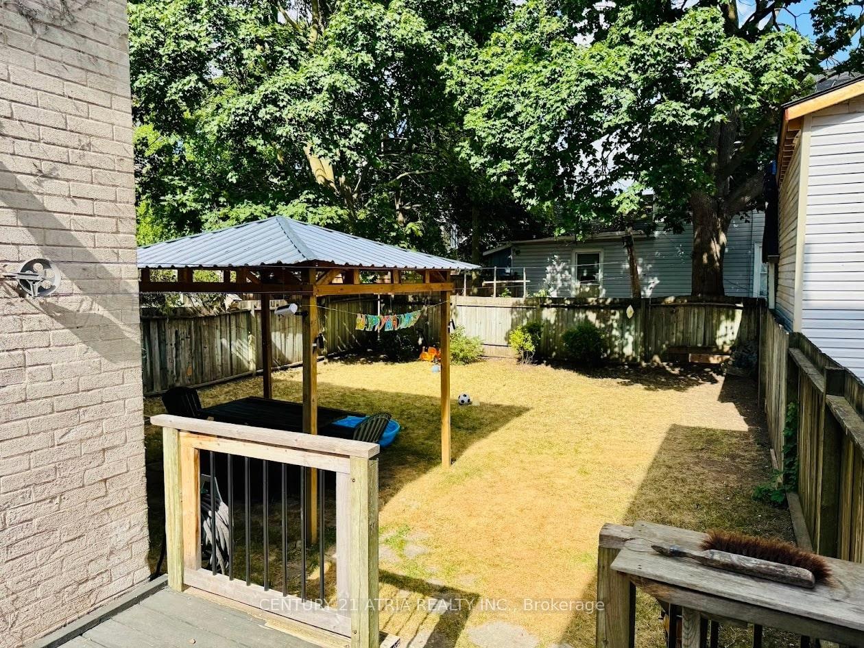 Photo 19 of 208 Park Street N, Peterborough, Town Ward 3 — HOMEH