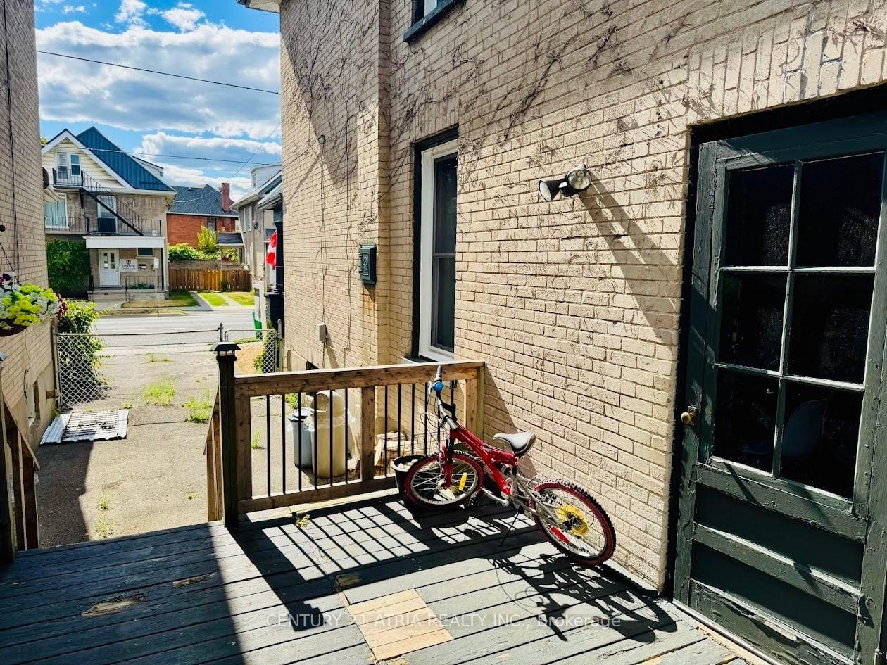 Photo 21 of 208 Park Street N, Peterborough, Town Ward 3 — HOMEH