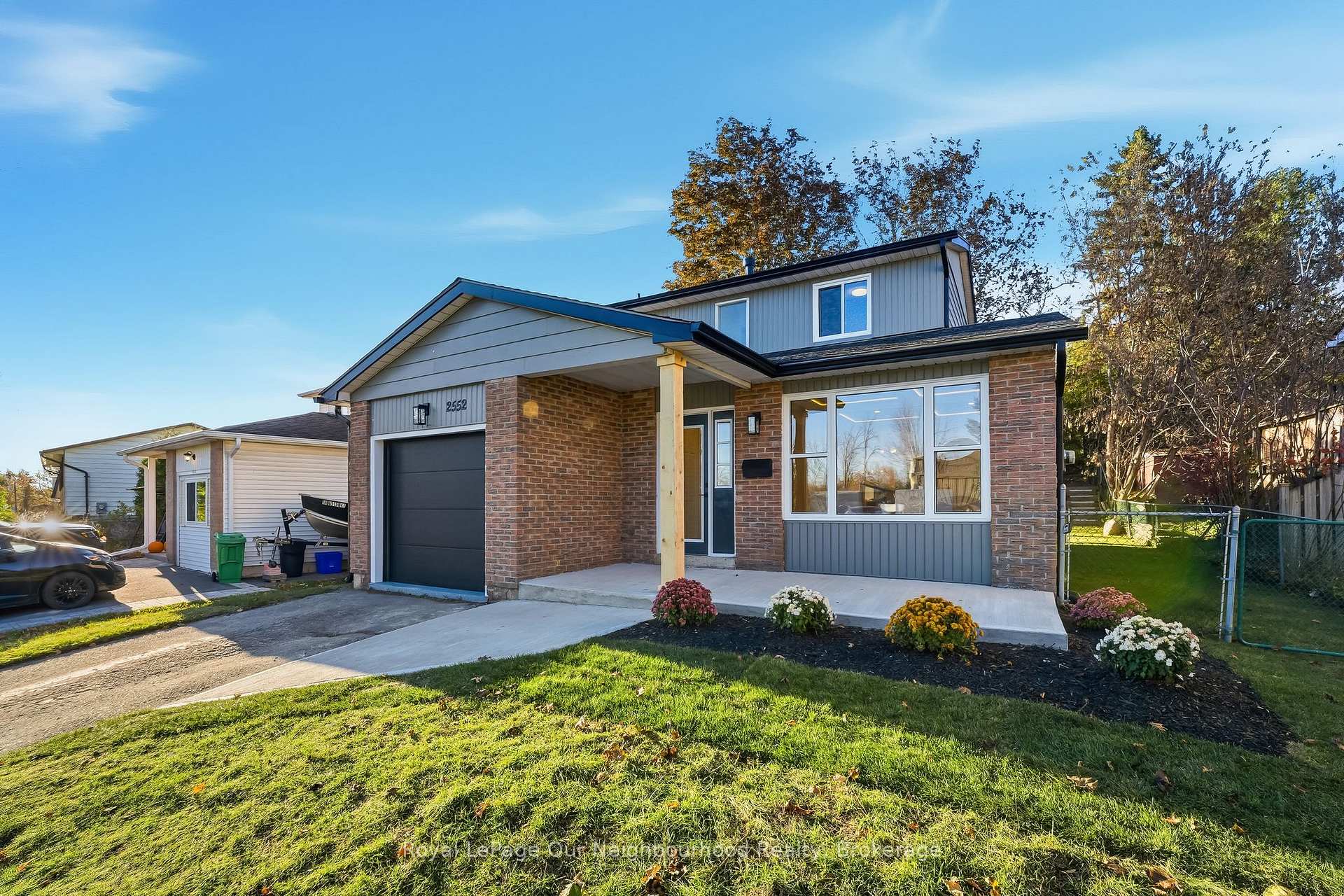 Photo 3 of 2552 Farmcrest Avenue, Peterborough, Ashburnham Ward 4 — HOMEH