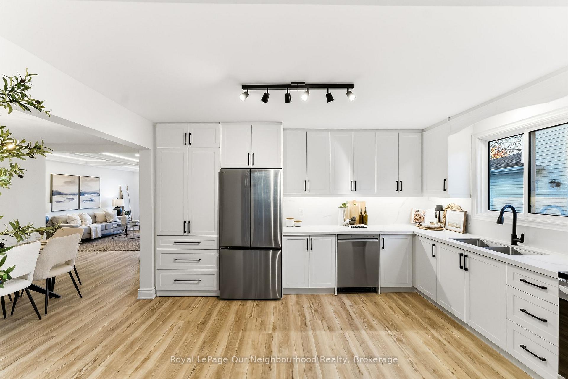 Photo 15 of 2552 Farmcrest Avenue, Peterborough, Ashburnham Ward 4 — HOMEH