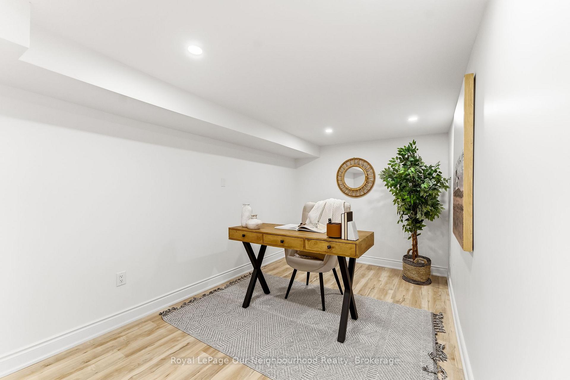 Photo 37 of 2552 Farmcrest Avenue, Peterborough, Ashburnham Ward 4 — HOMEH