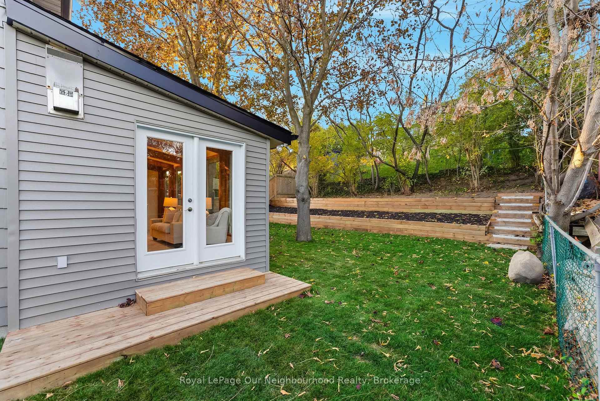 Photo 39 of 2552 Farmcrest Avenue, Peterborough, Ashburnham Ward 4 — HOMEH