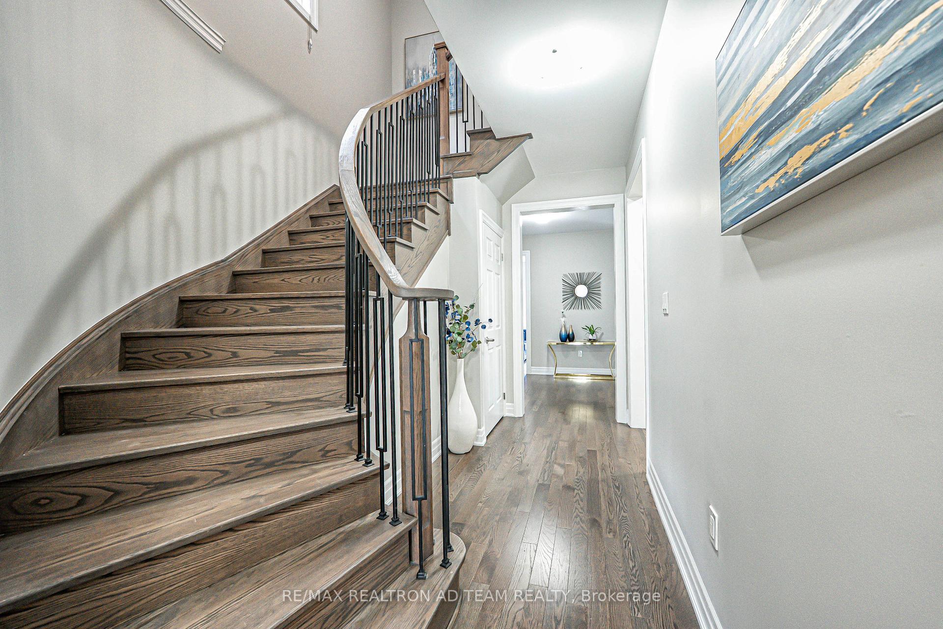 Photo 3 of 211 Doug Finney Street, Oshawa, Eastdale — HOMEH