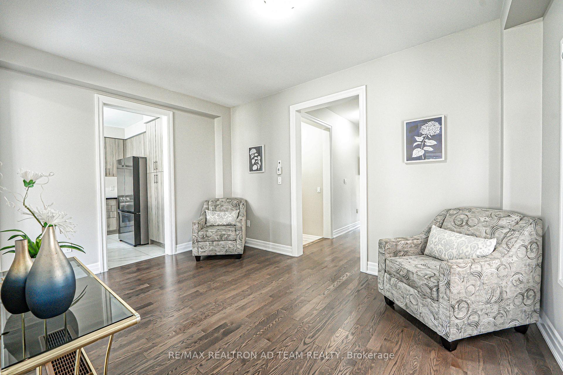 Photo 6 of 211 Doug Finney Street, Oshawa, Eastdale — HOMEH