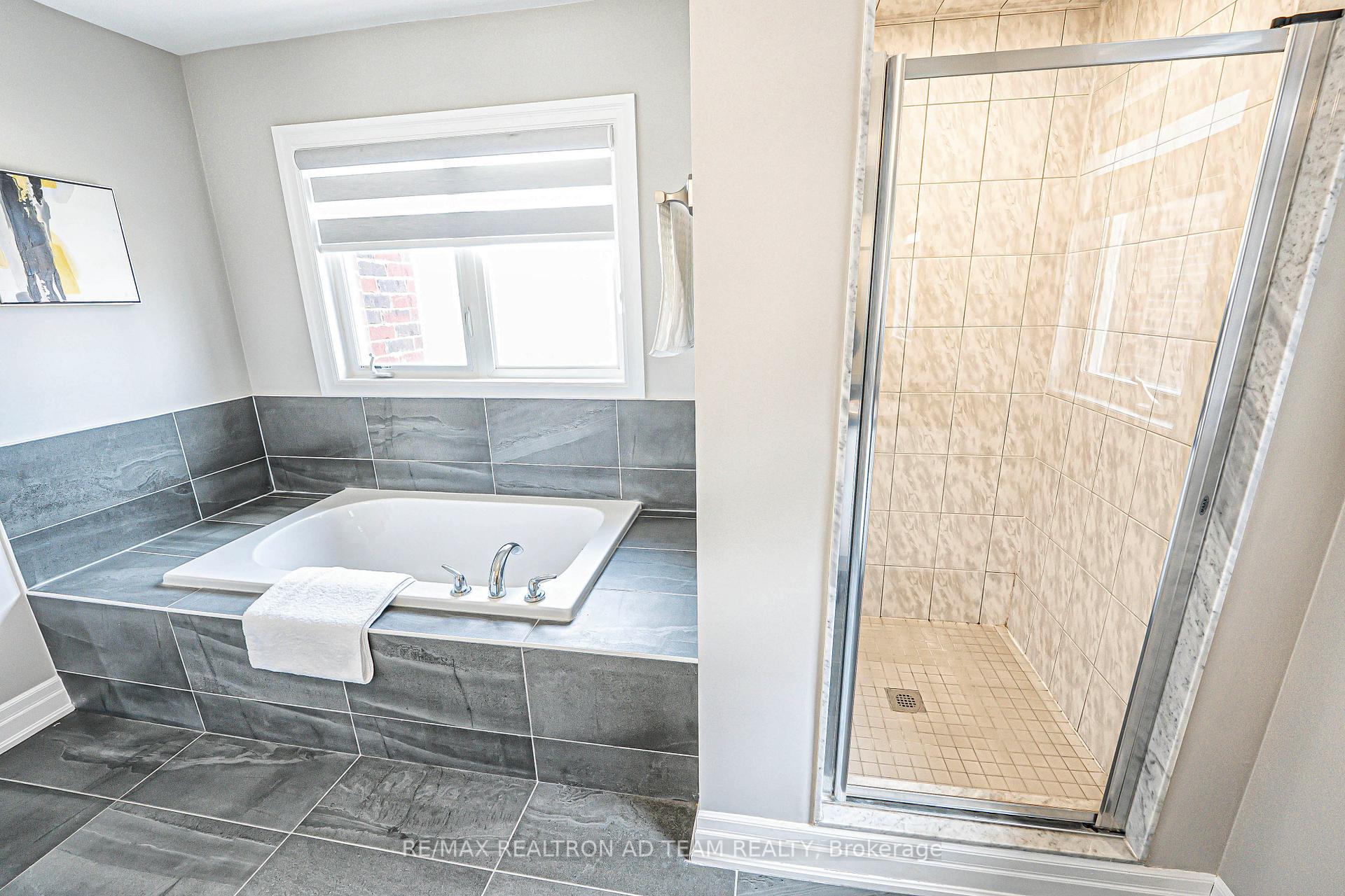 Photo 20 of 211 Doug Finney Street, Oshawa, Eastdale — HOMEH