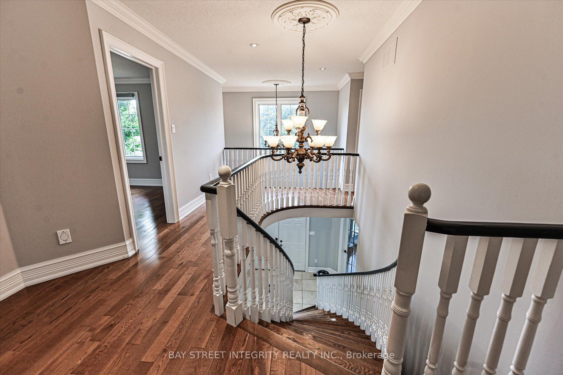 Photo 19 of 71 Nevada Crescent, Vaughan, Rural Vaughan — HOMEH