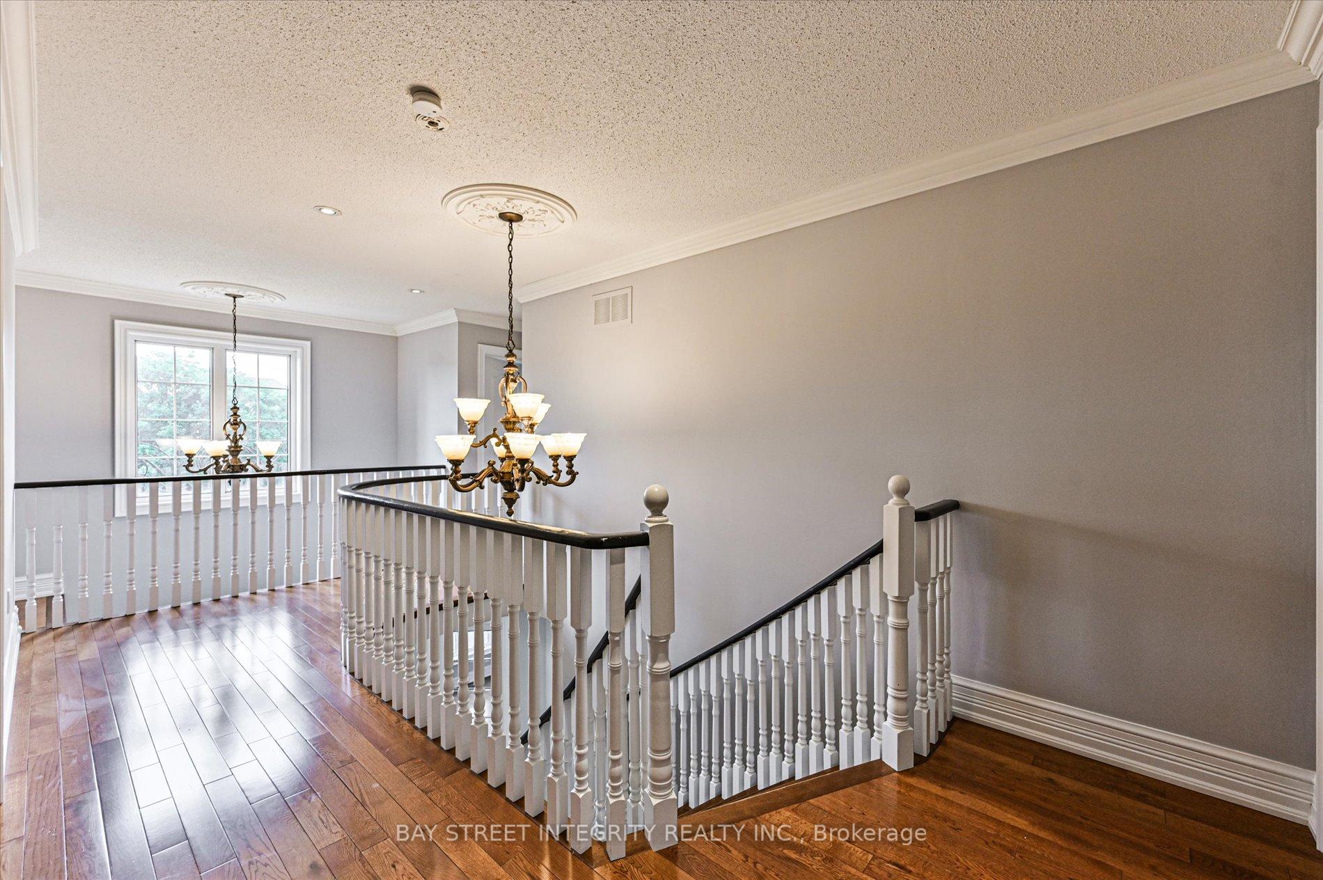 Photo 20 of 71 Nevada Crescent, Vaughan, Rural Vaughan — HOMEH