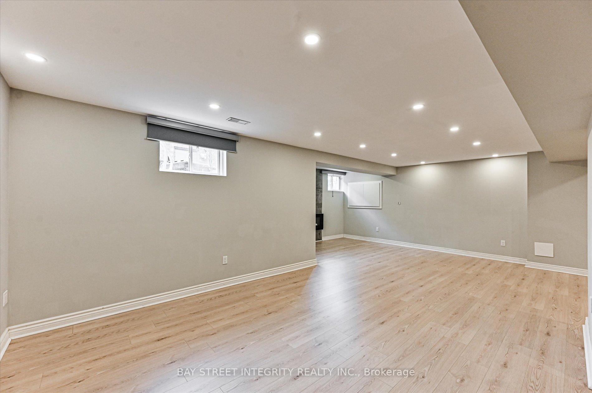Photo 36 of 71 Nevada Crescent, Vaughan, Rural Vaughan — HOMEH