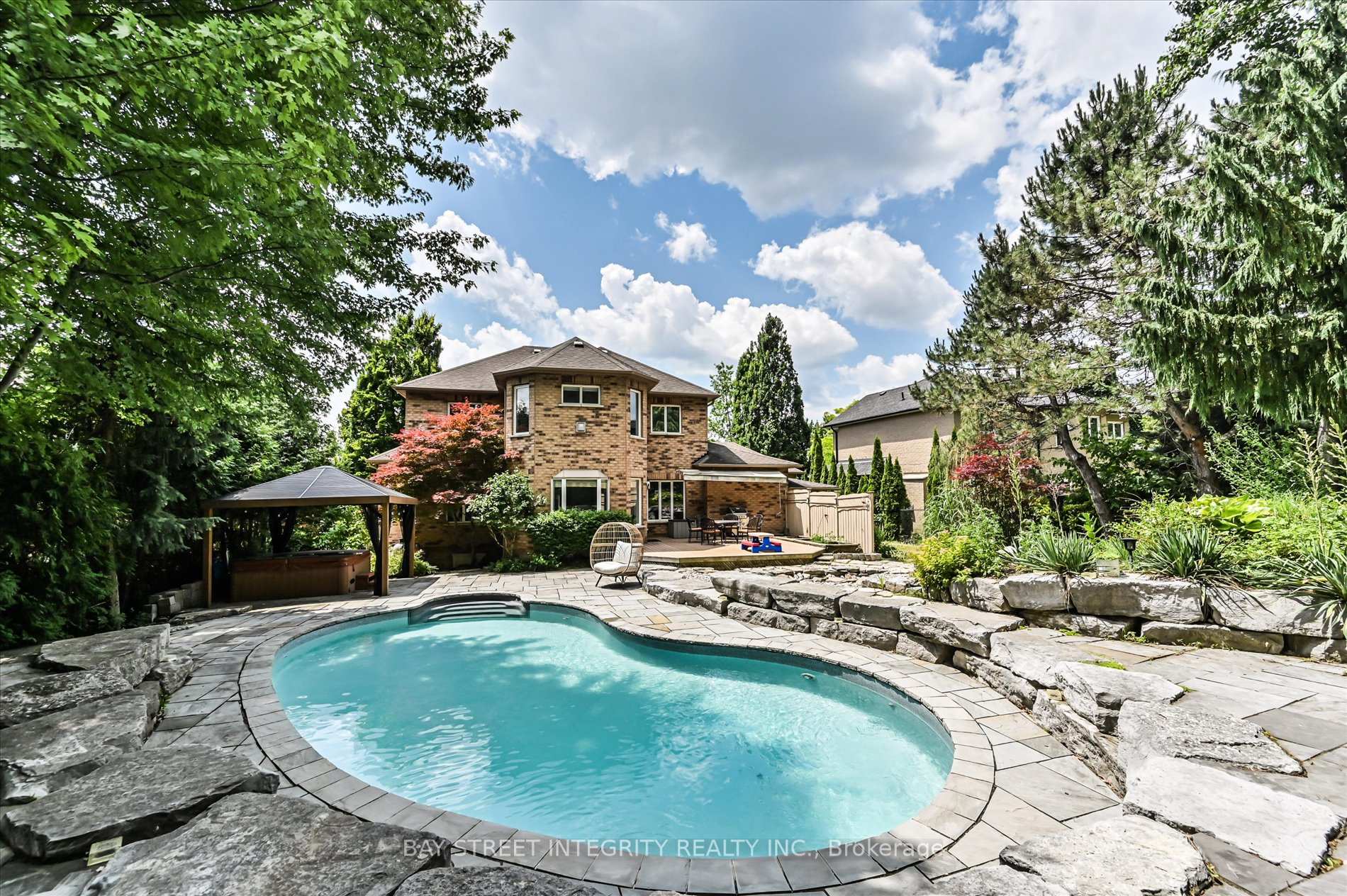 Photo 44 of 71 Nevada Crescent, Vaughan, Rural Vaughan — HOMEH