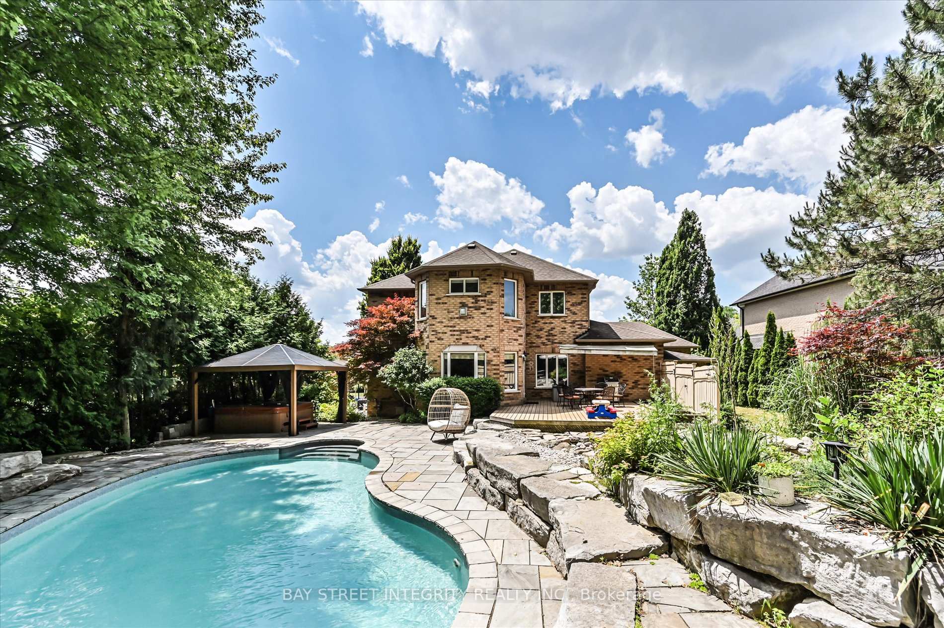 Photo 45 of 71 Nevada Crescent, Vaughan, Rural Vaughan — HOMEH