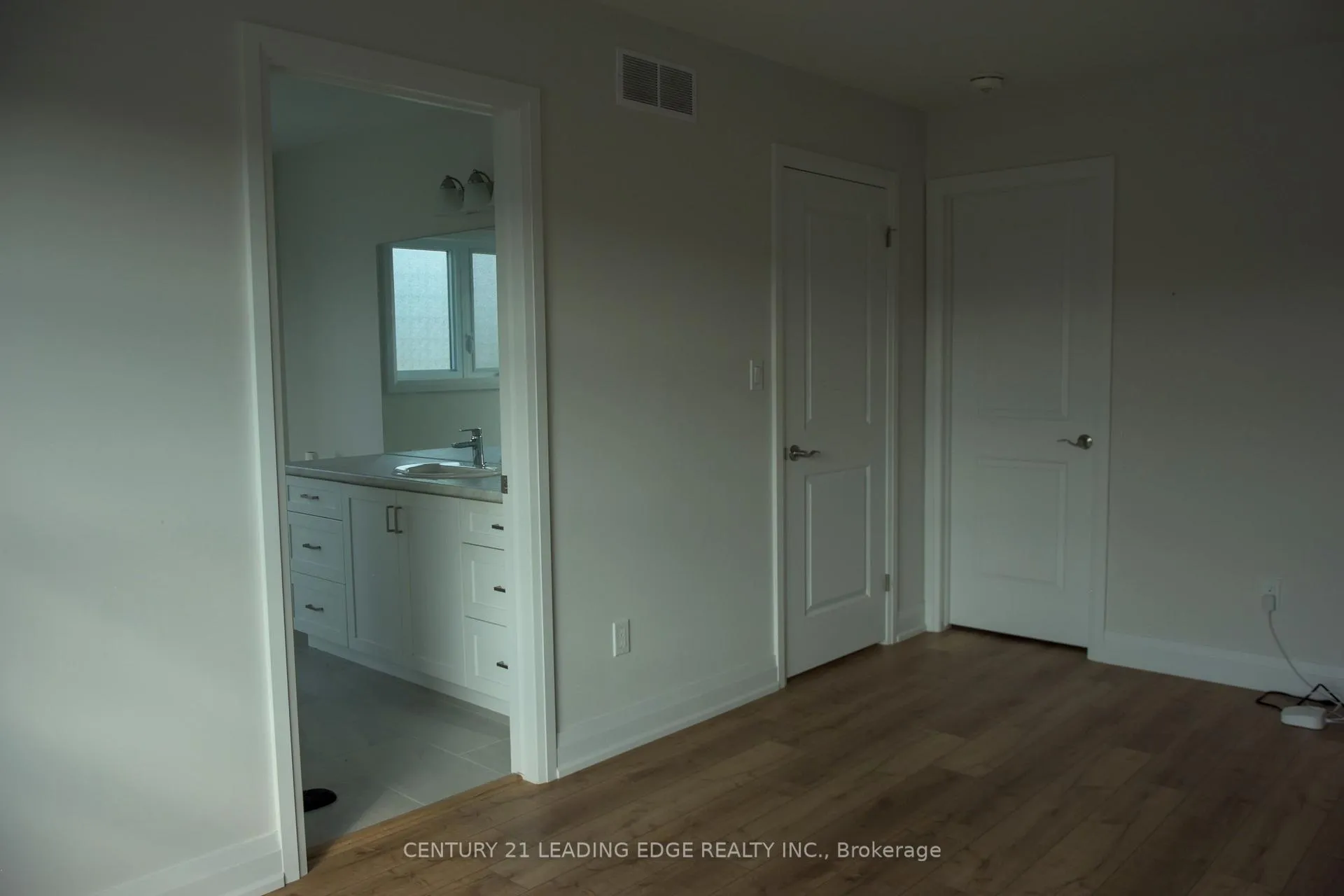 Photo 8 of Unit Upper, 118 2nd Street, Brockton — HOMEH