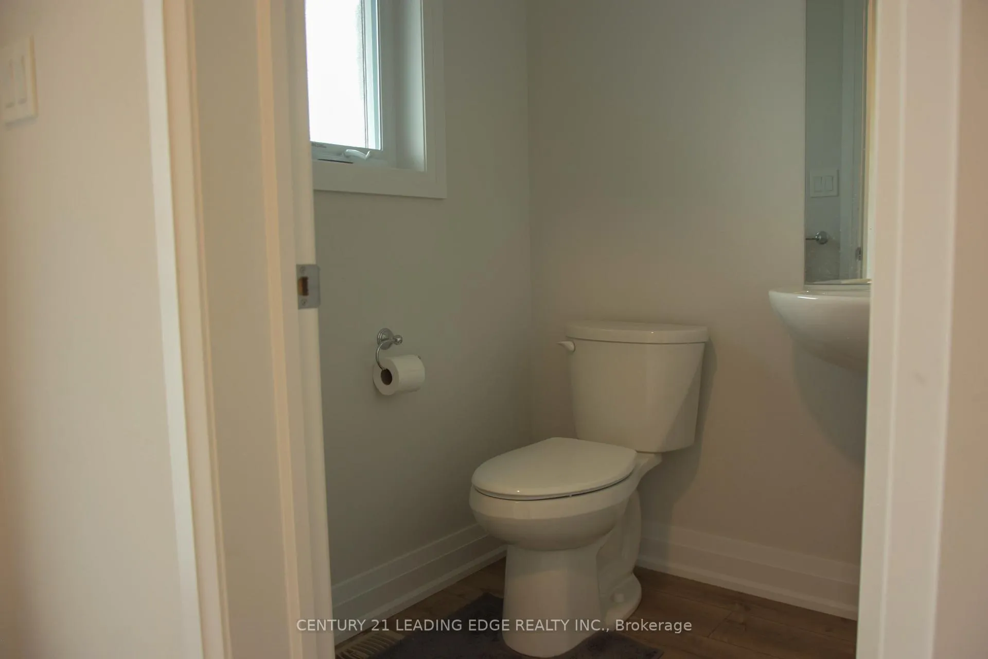 Photo 11 of Unit Upper, 118 2nd Street, Brockton — HOMEH