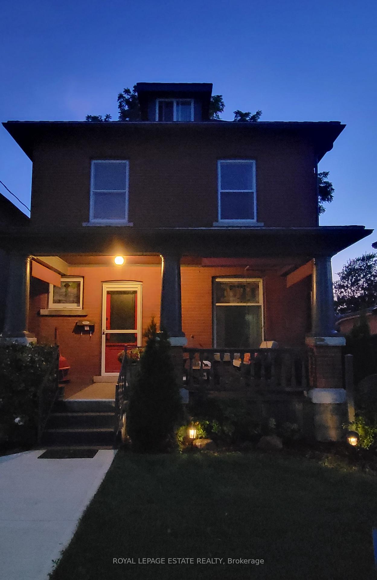 Front of 17 Albina Street