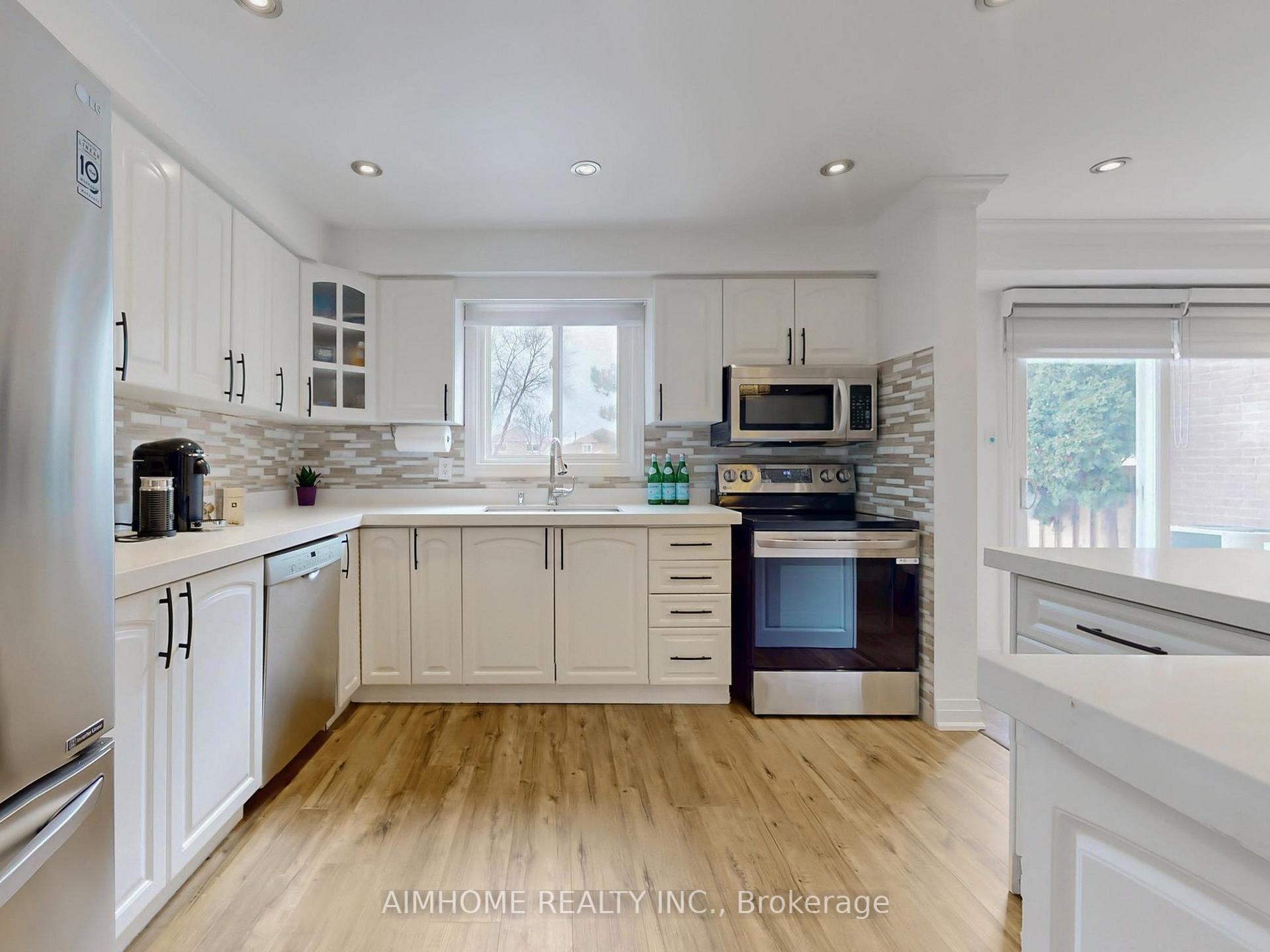 Photo 10 of 65 Westhampton Drive, Vaughan, Brownridge — HOMEH