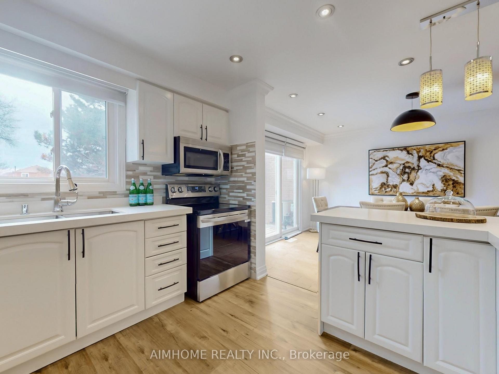 Photo 11 of 65 Westhampton Drive, Vaughan, Brownridge — HOMEH