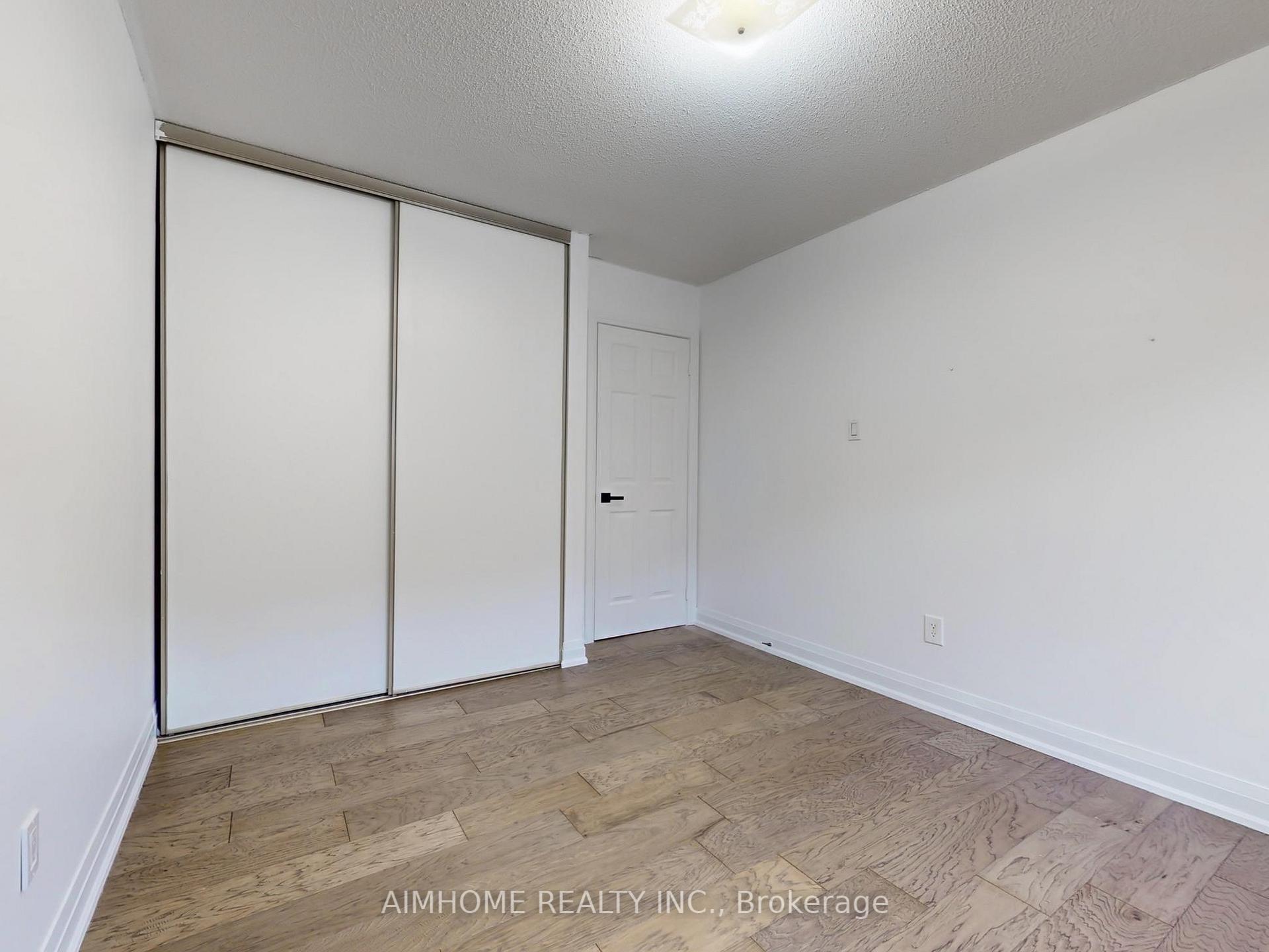 Photo 22 of 65 Westhampton Drive, Vaughan, Brownridge — HOMEH