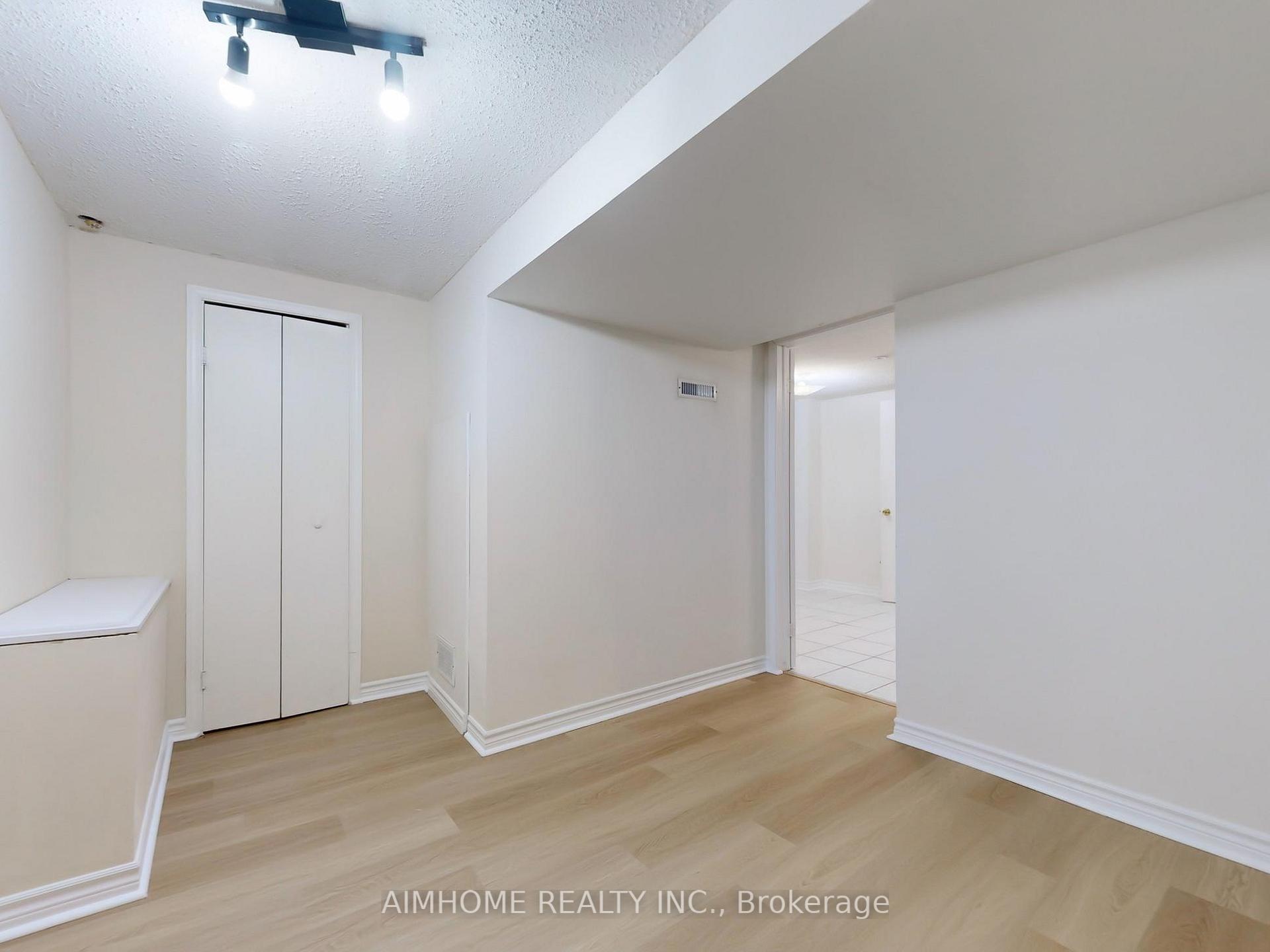 Photo 27 of 65 Westhampton Drive, Vaughan, Brownridge — HOMEH