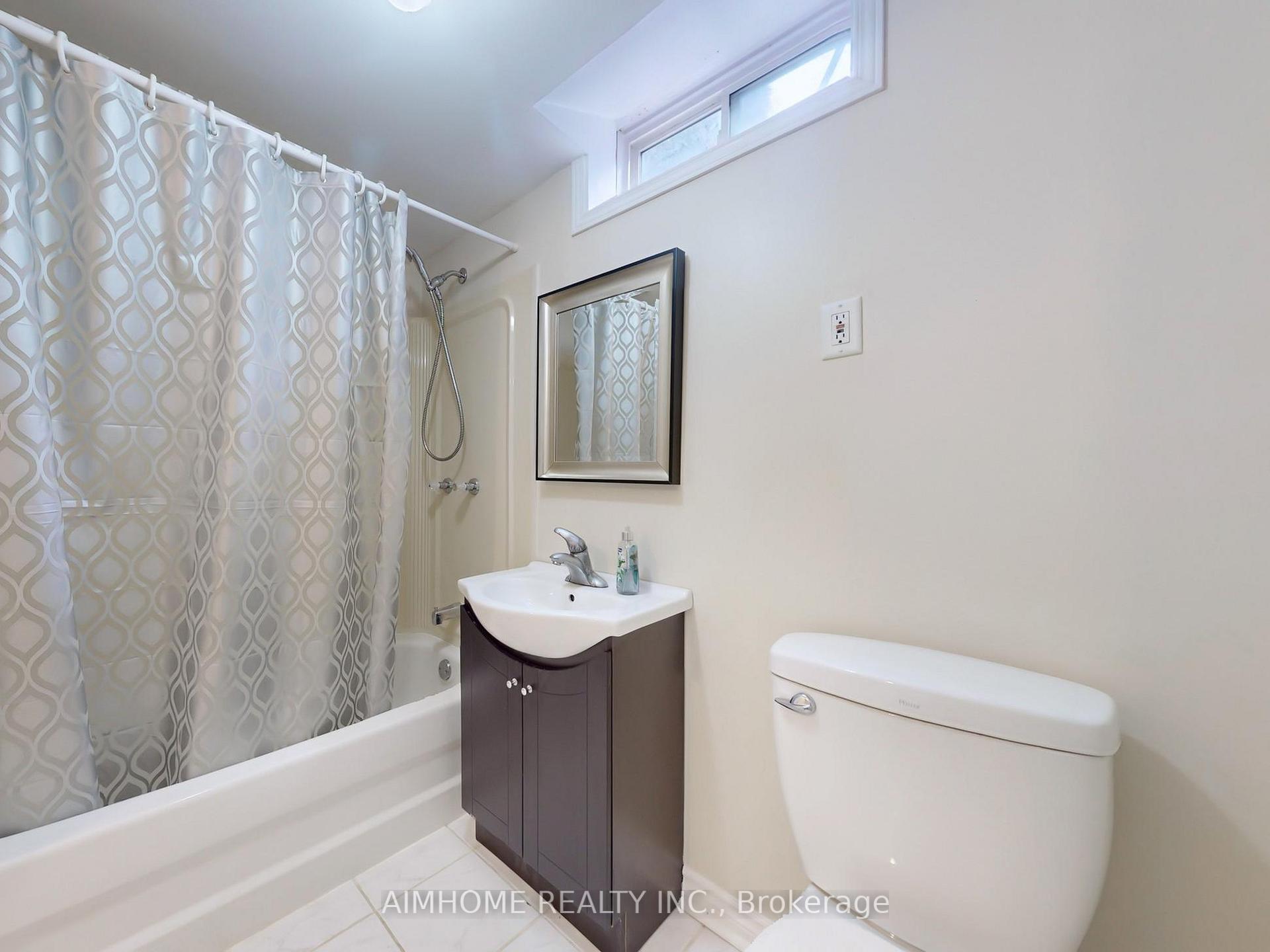 Photo 28 of 65 Westhampton Drive, Vaughan, Brownridge — HOMEH