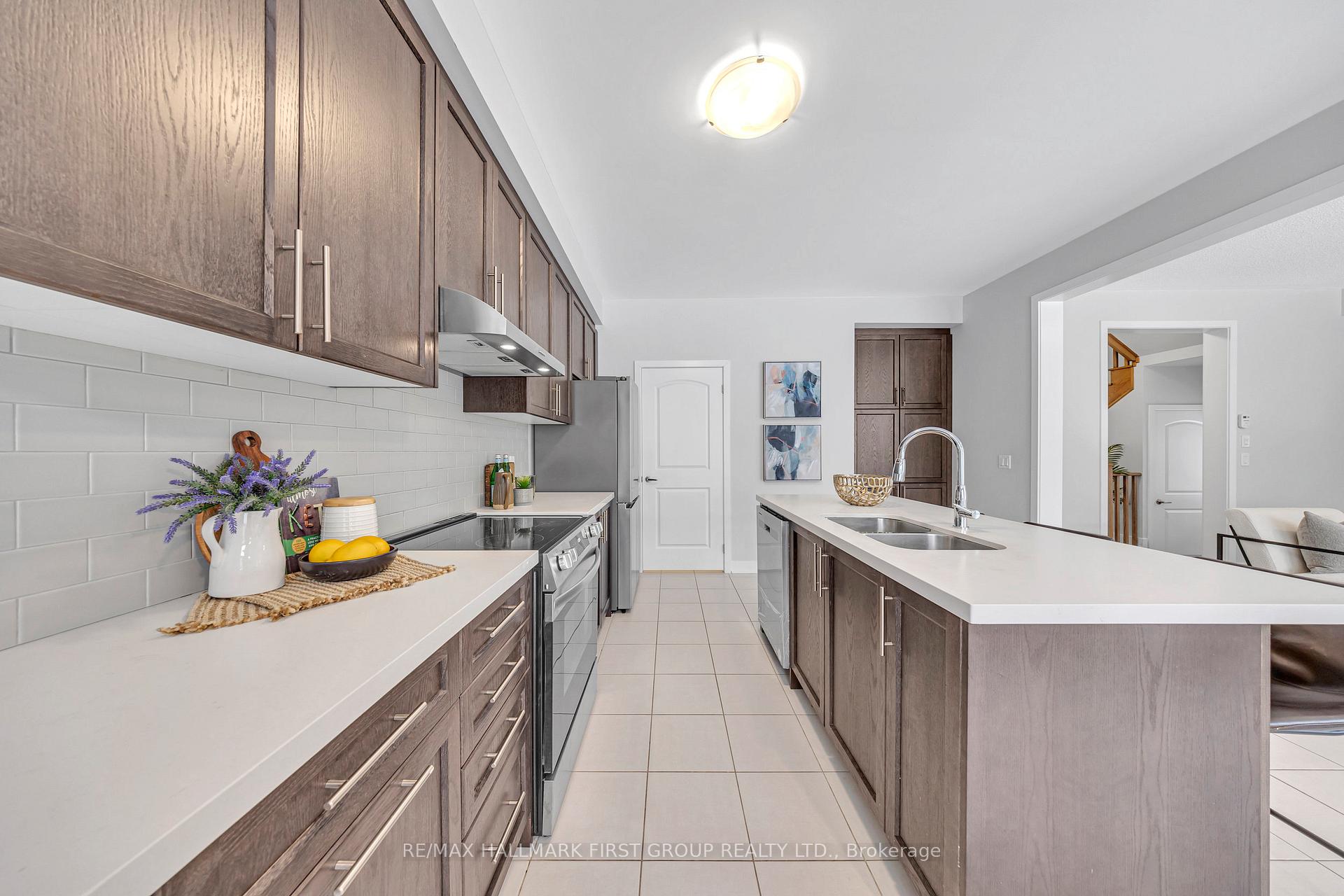 Photo 17 of 1023 Dyas Avenue, Oshawa, Kedron — HOMEH
