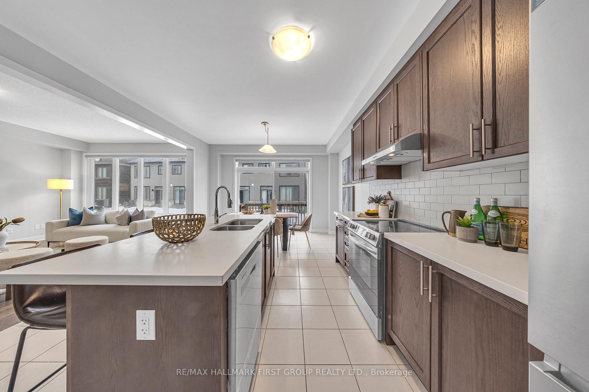 Photo 18 of 1023 Dyas Avenue, Oshawa, Kedron — HOMEH