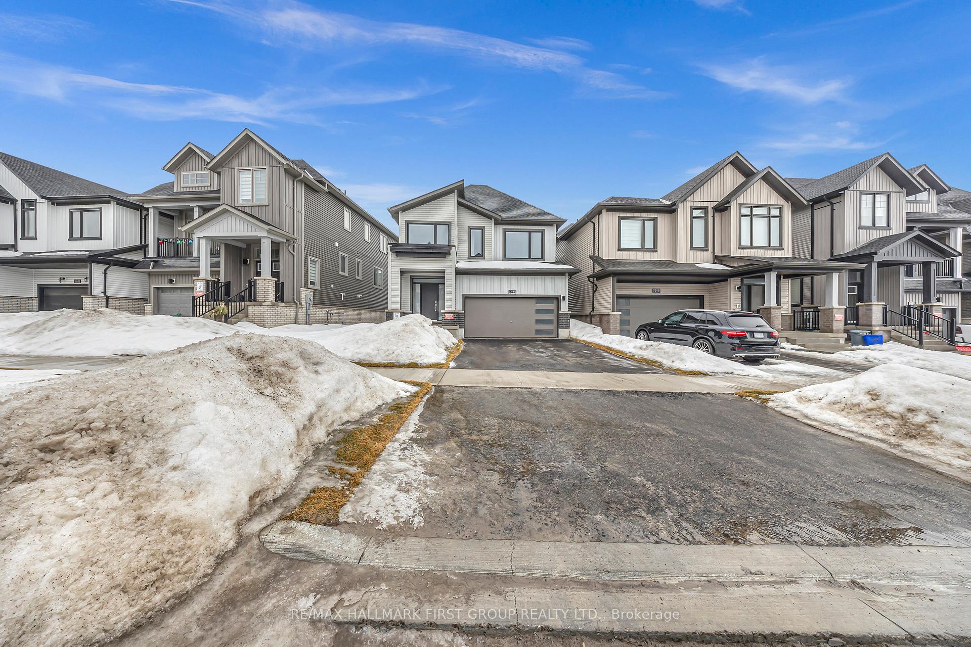 Photo 41 of 1023 Dyas Avenue, Oshawa, Kedron — HOMEH