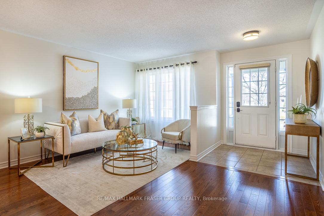 Photo 7 of 17 Harkness Drive, Whitby, Rolling Acres — HOMEH