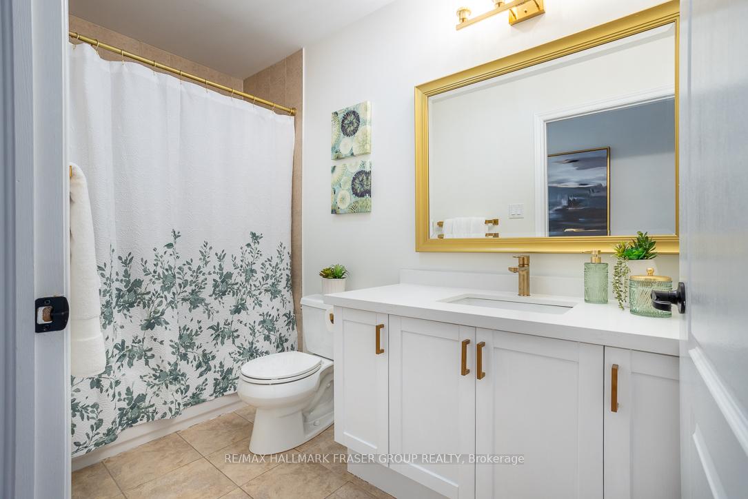Photo 26 of 17 Harkness Drive, Whitby, Rolling Acres — HOMEH