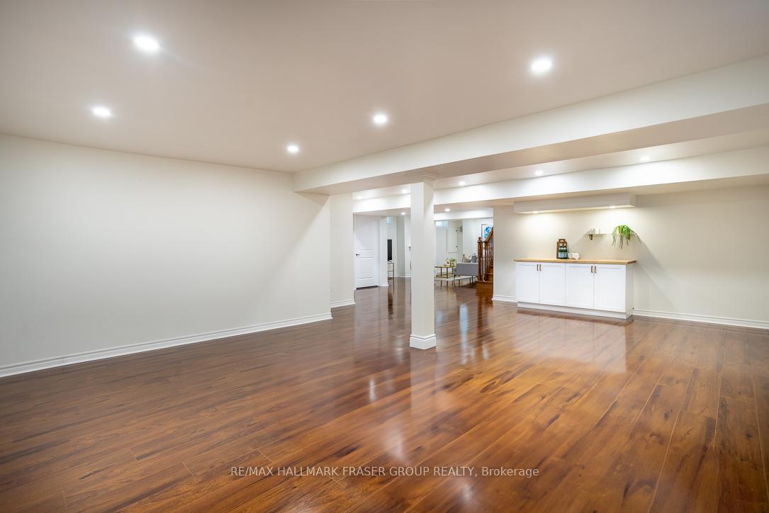 Photo 32 of 17 Harkness Drive, Whitby, Rolling Acres — HOMEH