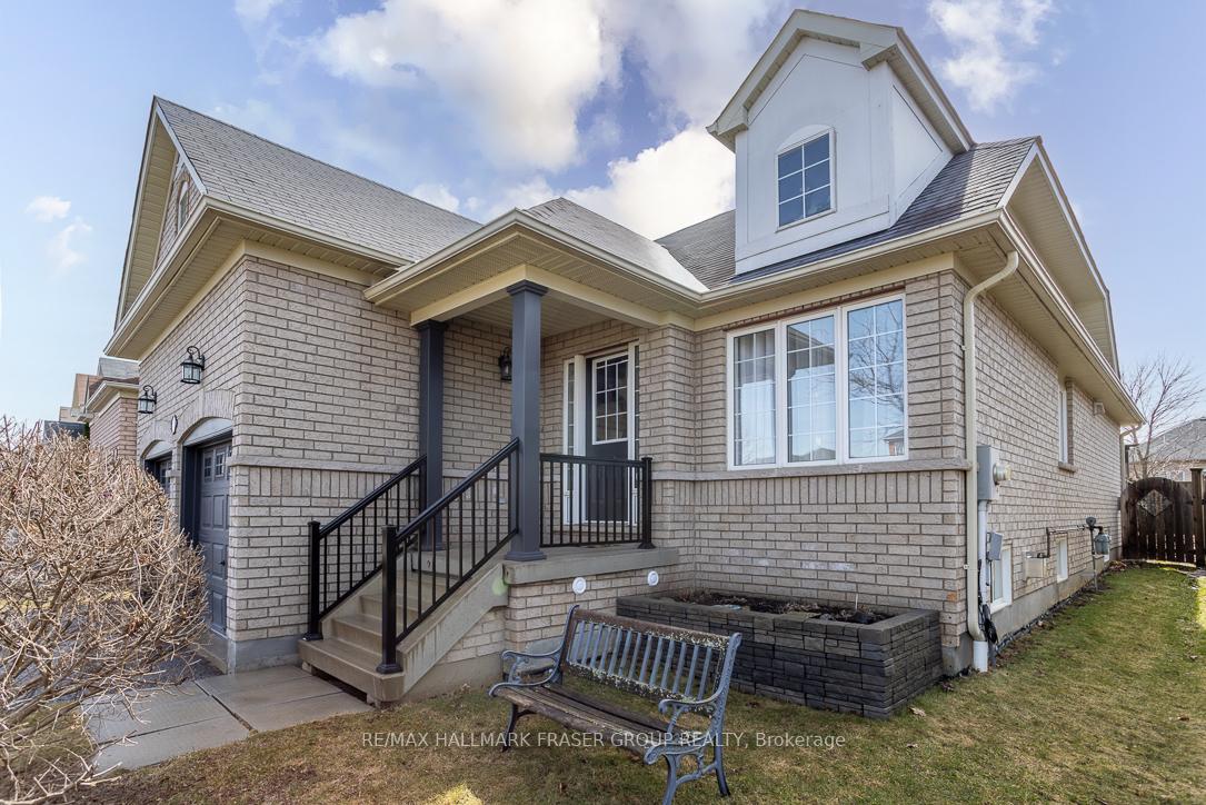 Photo 44 of 17 Harkness Drive, Whitby, Rolling Acres — HOMEH