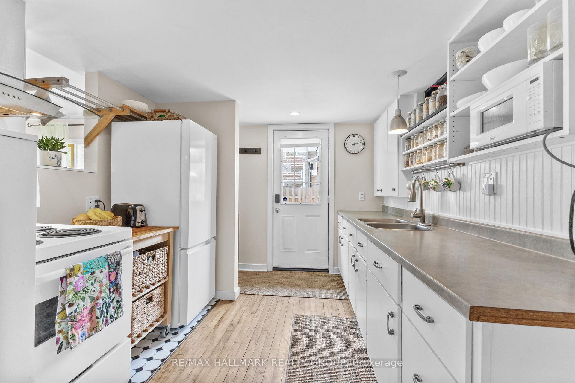 Photo 4 of 44 Kempster Avenue, Ottawa, Britannia — HOMEH