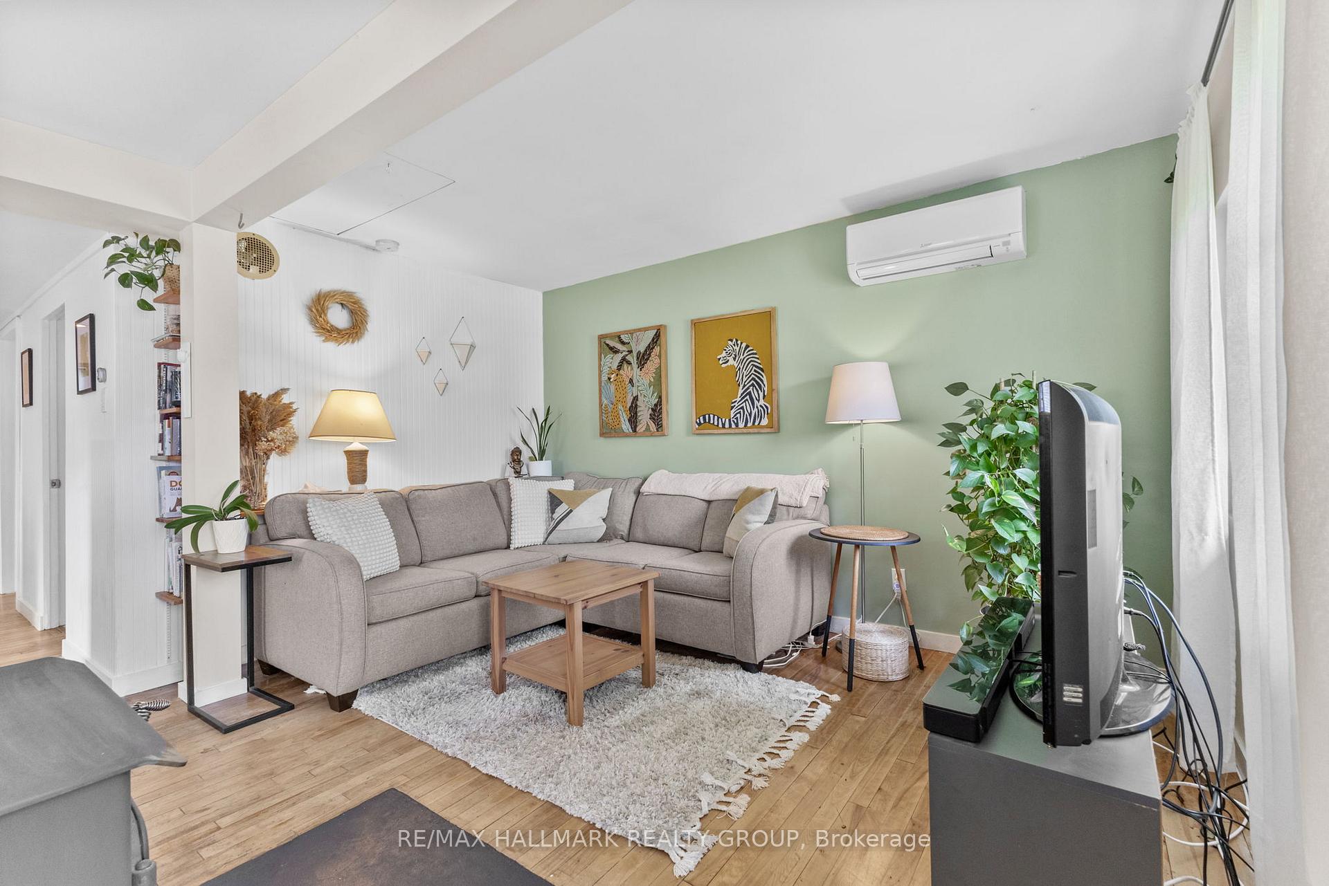 Photo 5 of 44 Kempster Avenue, Ottawa, Britannia — HOMEH