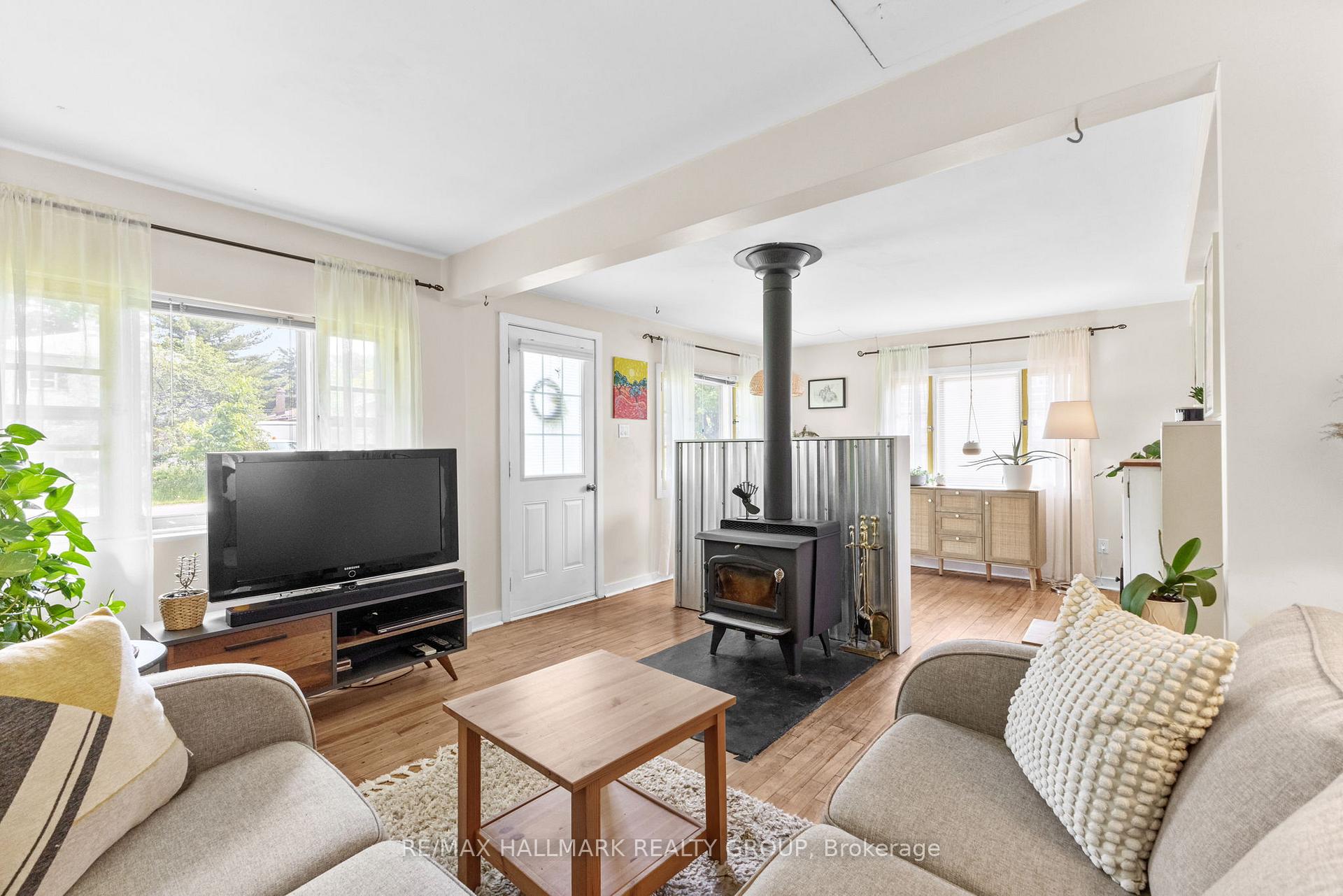 Photo 26 of 44 Kempster Avenue, Ottawa, Britannia — HOMEH