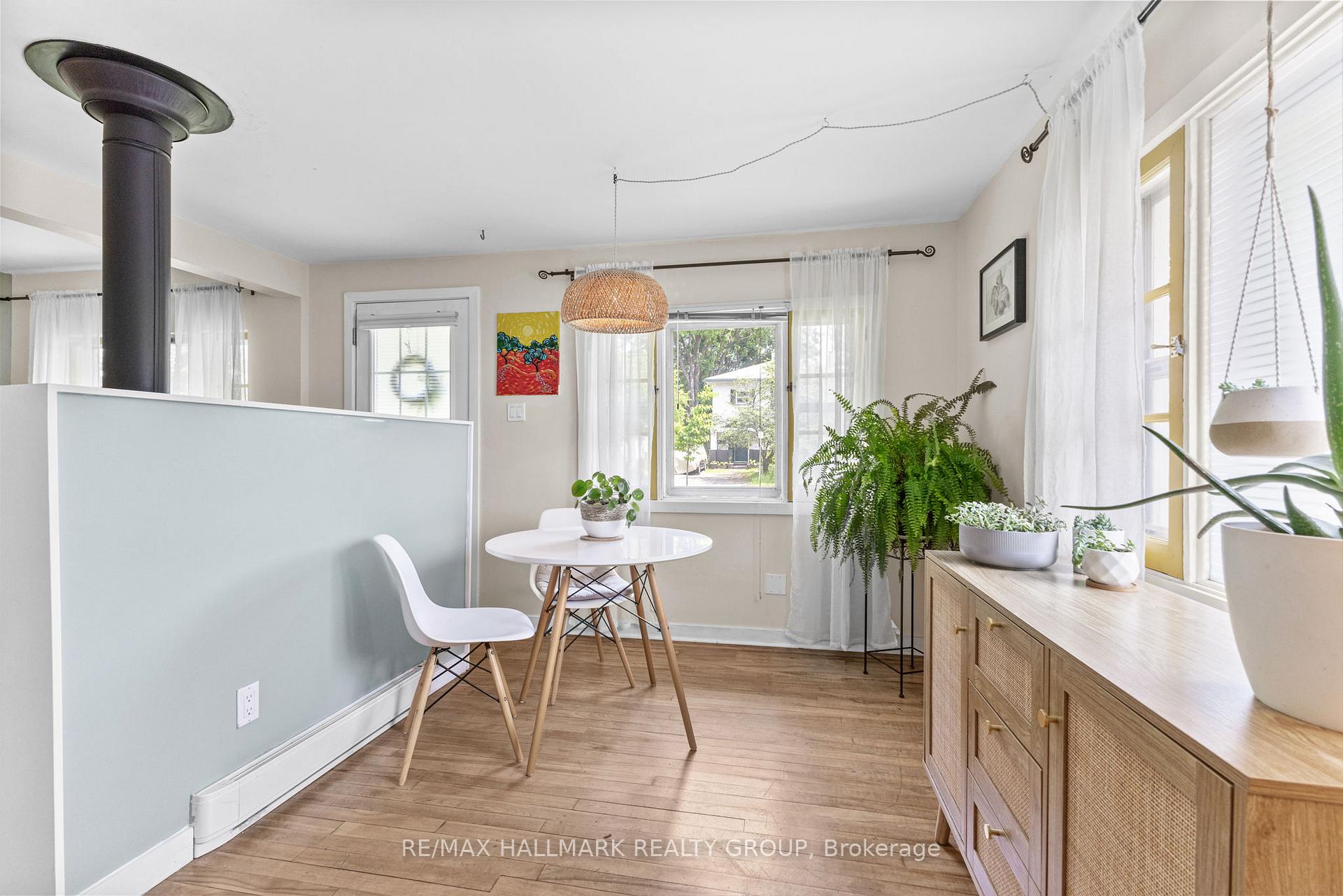 Photo 11 of 44 Kempster Avenue, Ottawa, Britannia — HOMEH