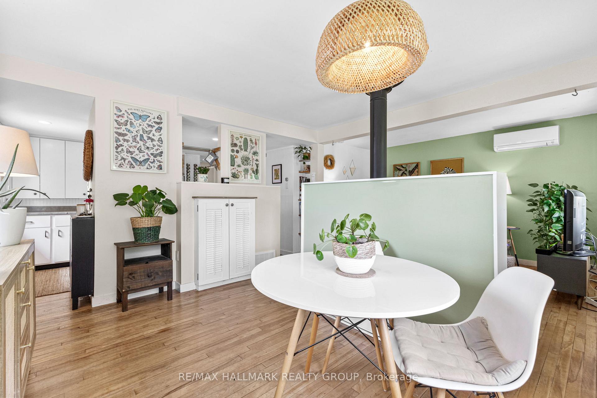 Photo 12 of 44 Kempster Avenue, Ottawa, Britannia — HOMEH