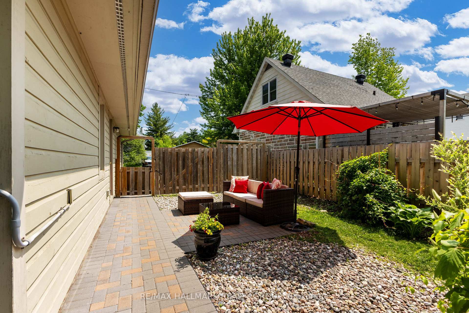 Photo 28 of 44 Kempster Avenue, Ottawa, Britannia — HOMEH