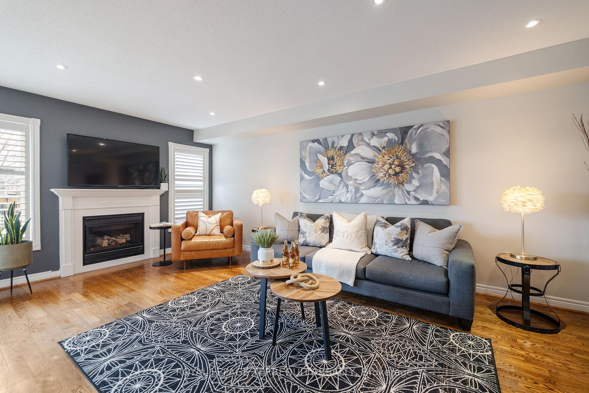 Photo 10 of 45 Aster Crescent, Whitby, Brooklin — HOMEH
