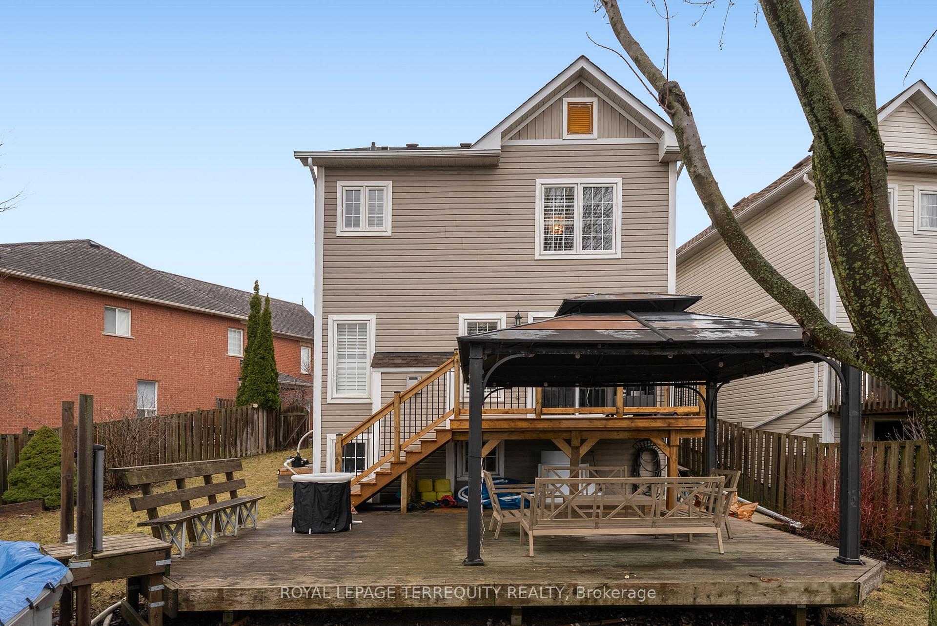 Photo 22 of 45 Aster Crescent, Whitby, Brooklin — HOMEH