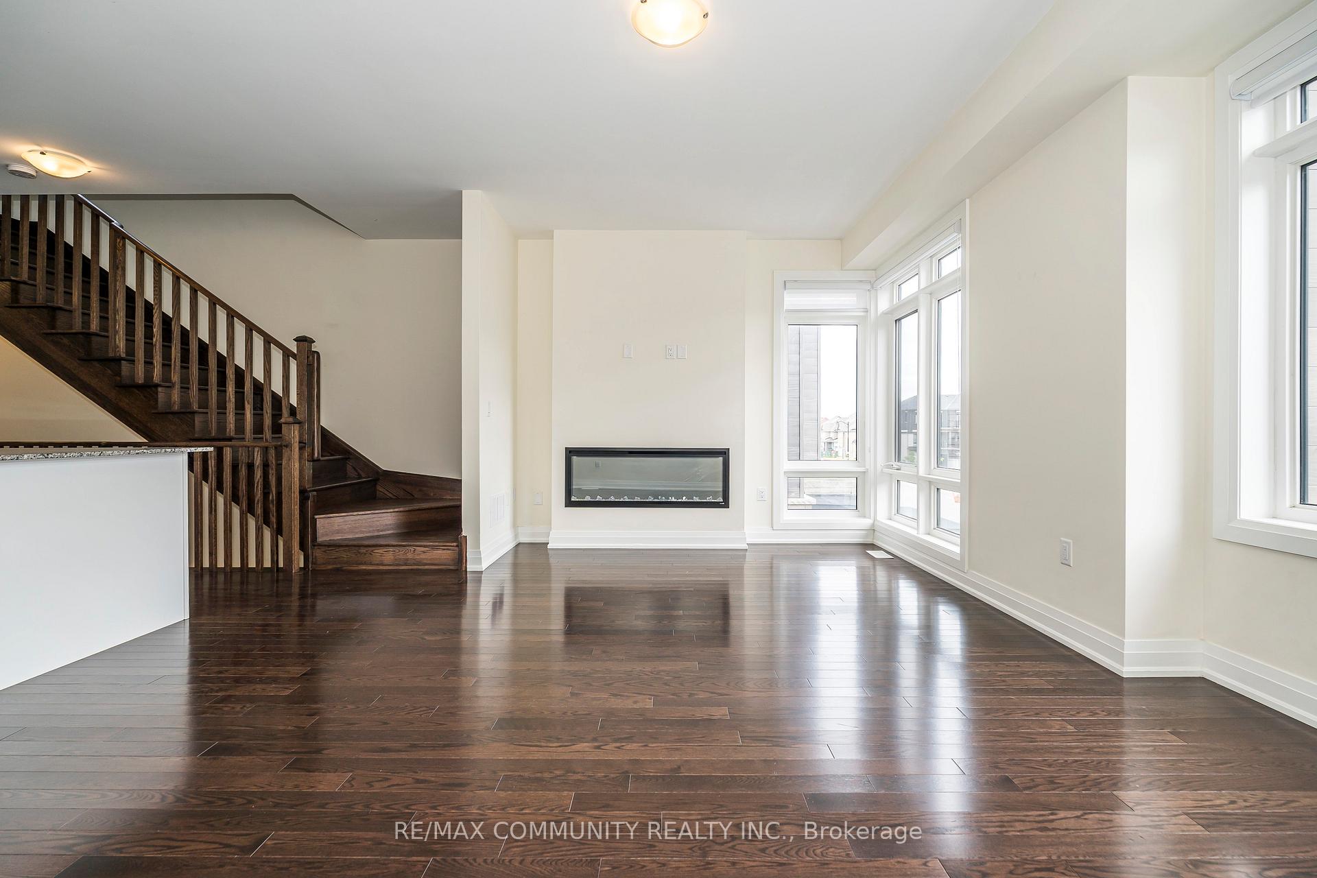 Photo 4 of 512 Danks Ridge Drive, Ajax, South East — HOMEH