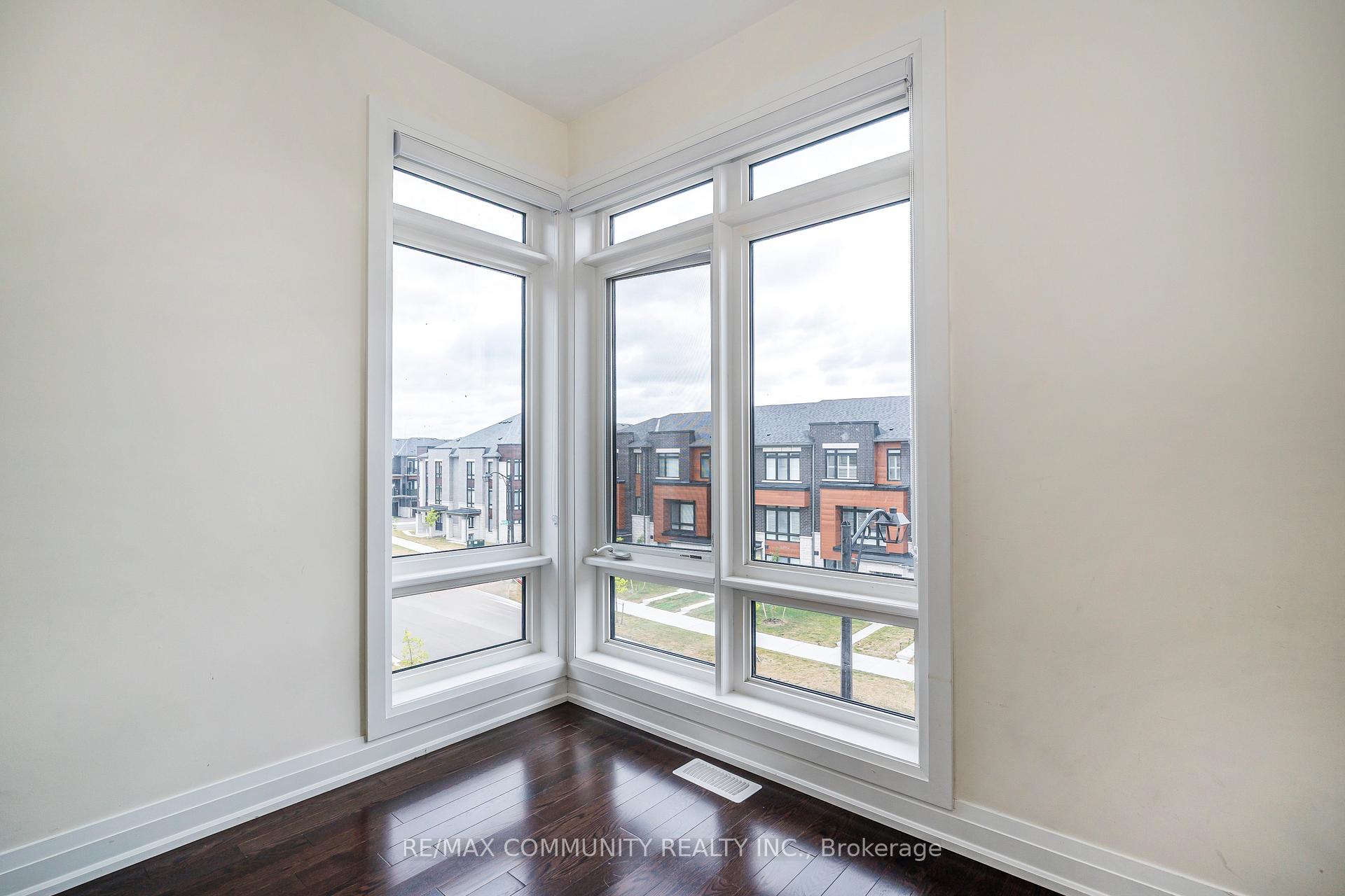 Photo 11 of 512 Danks Ridge Drive, Ajax, South East — HOMEH