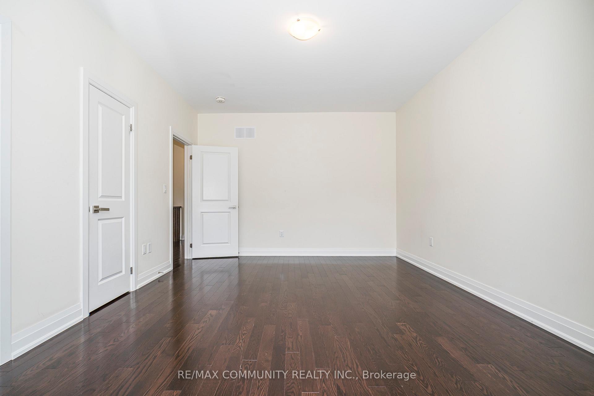 Photo 12 of 512 Danks Ridge Drive, Ajax, South East — HOMEH