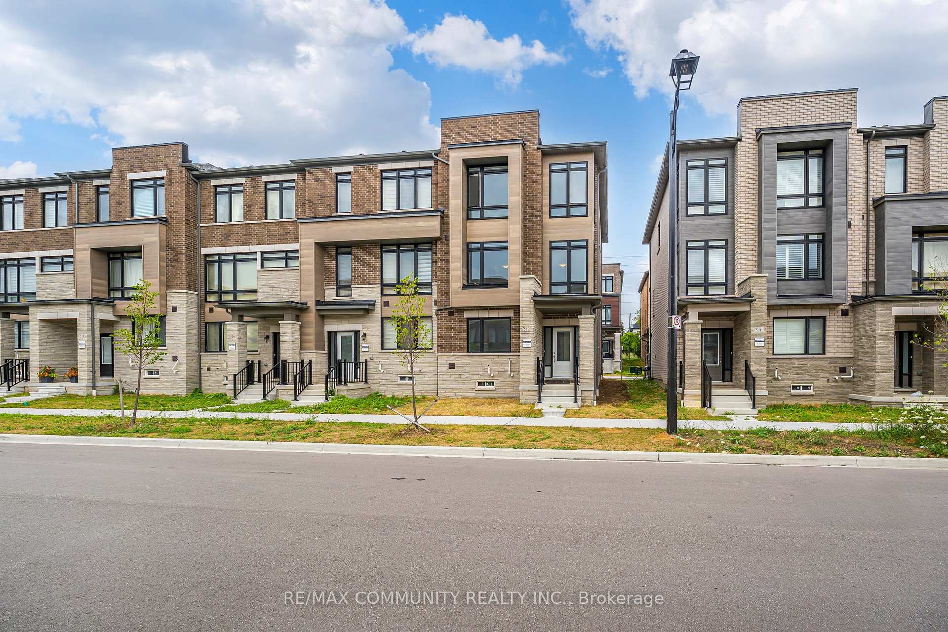Photo 47 of 512 Danks Ridge Drive, Ajax, South East — HOMEH