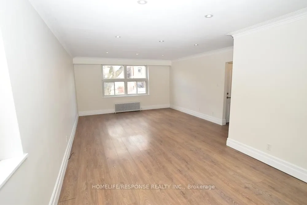Photo 2 of Unit 2, 150 Sixth Street, Etobicoke, New Toronto — HOMEH
