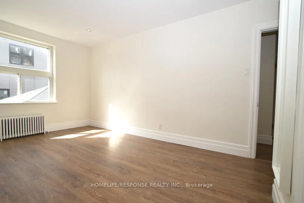 Photo 4 of Unit 2, 150 Sixth Street, Etobicoke, New Toronto — HOMEH