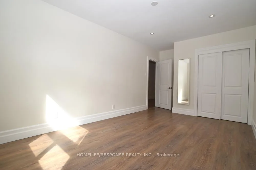 Photo 6 of Unit 2, 150 Sixth Street, Etobicoke, New Toronto — HOMEH