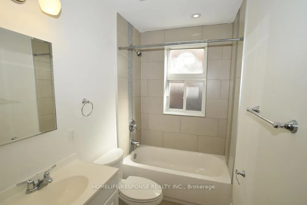 Photo 8 of Unit 2, 150 Sixth Street, Etobicoke, New Toronto — HOMEH