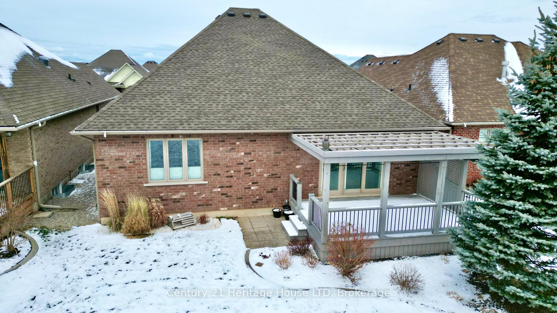 Photo 5 of 69 Turnberry Trail, Welland, Hwy 406/Welland — HOMEH