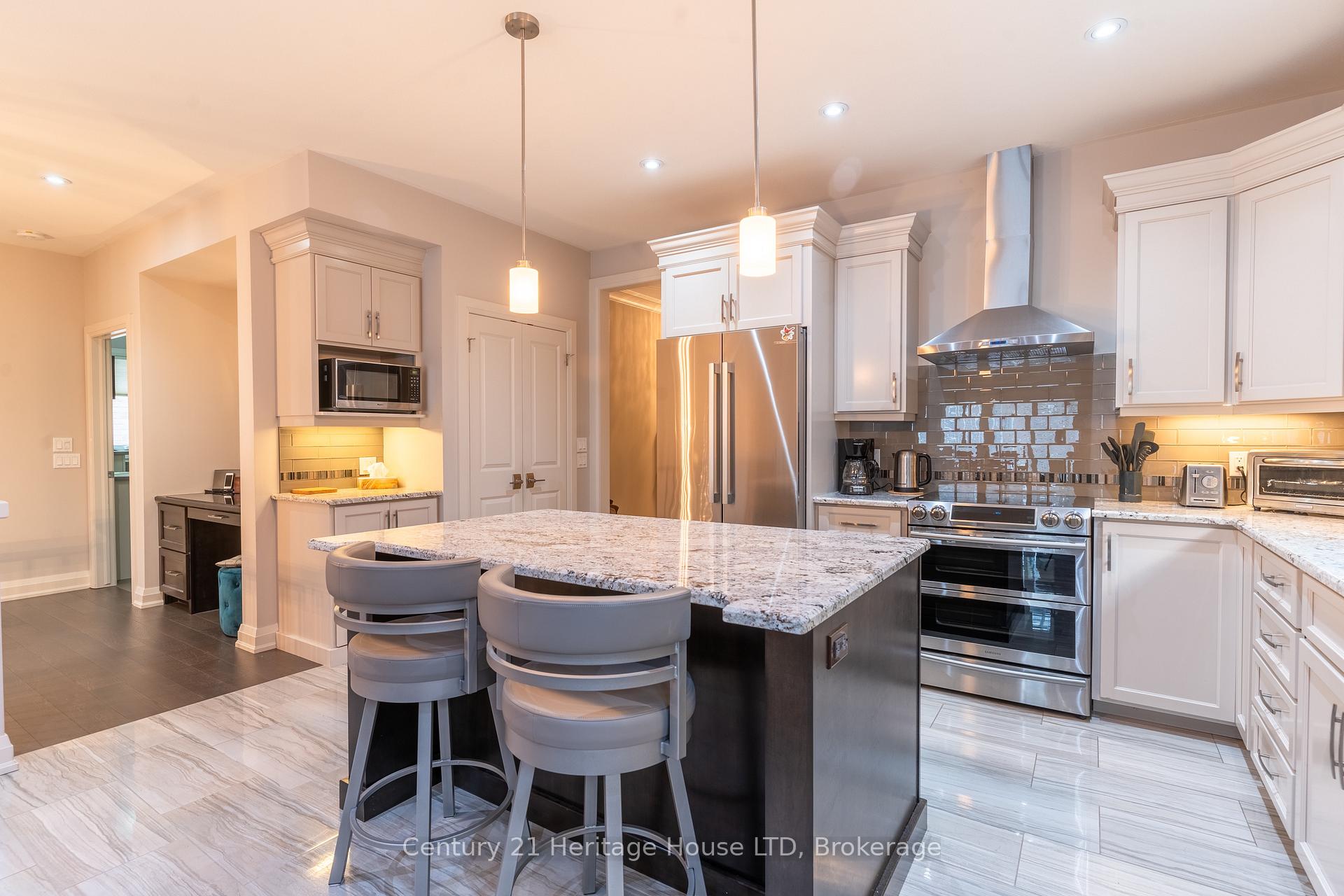 Photo 15 of 69 Turnberry Trail, Welland, Hwy 406/Welland — HOMEH
